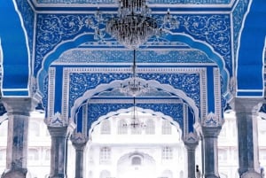 Agra: Taj Mahal-tur uten kø med leie av sari