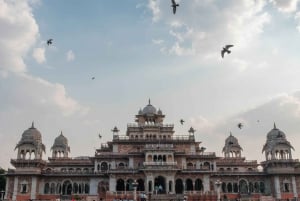 Agra: Taj Mahal-tur uten kø med leie av sari