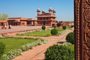 Visit Chand Baori, Fatehpur Sikri with Agra Drop from Jaipur