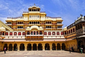 Yoga con passeggiate nel patrimonio culturale