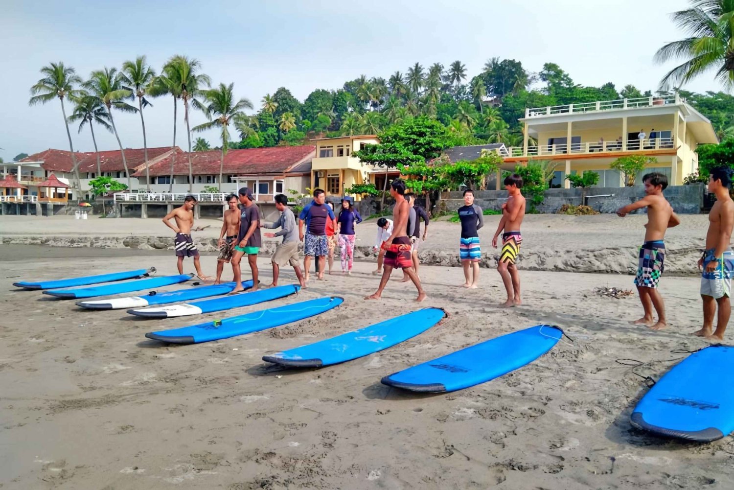 Z Dżakarty Lekcja surfingu 2 dni Z Dżakarty