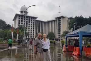 Lär känna, se och känn den unika atmosfären i Jakarta.