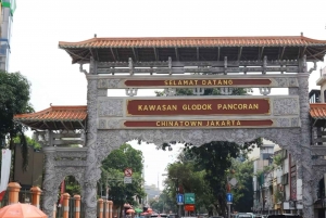 Half-Day Tour Around Jakarta Guide Speak Chinese