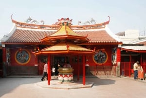 ジャカルタ周辺の半日ツアー ガイドスピークタイランド