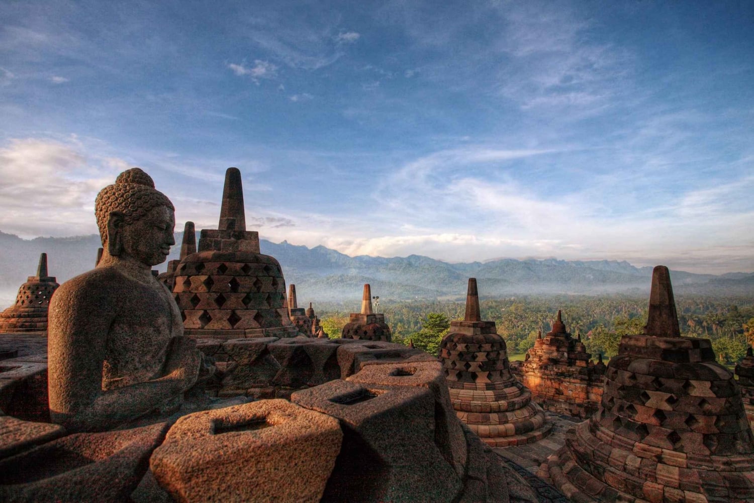 Jakarta: 5-Day Java Tour with Borobudur & Bromo Drop in Bali