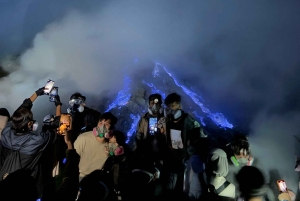 Jakarta: 5-Day Java Tour with Borobudur & Bromo Drop in Bali