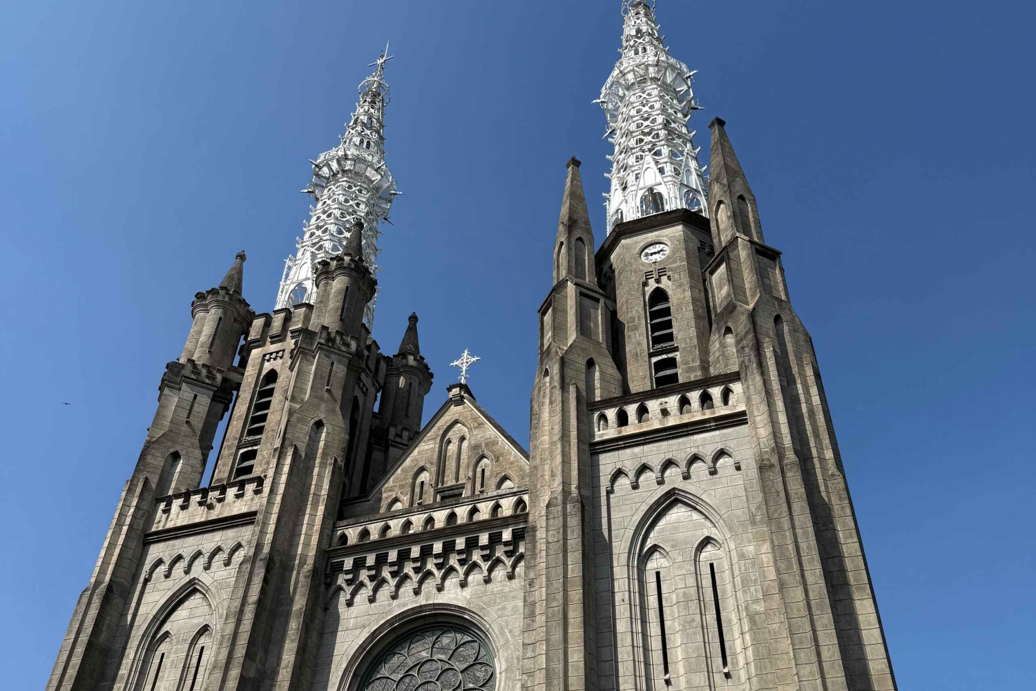 Jakarta: Java to Bali Train Tour with Hotels