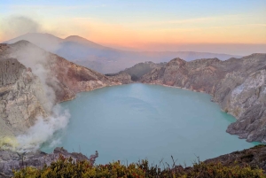 Jakarta: Java to Bali Train Tour with Hotels