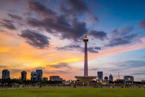 Jakarta: National Monument, Mosque, and Old Town Tour