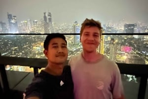 Jakarta: Night Walking Tour with Snacks and Dinner