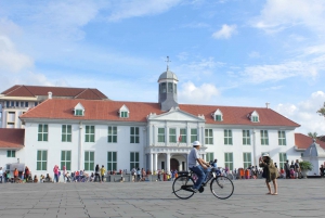 Jakarta: Old Batavia Guided Coach Tour