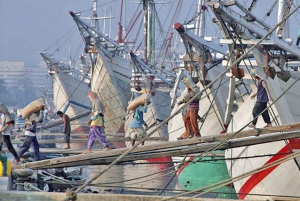 Jakarta : Private Tour durch die Stadt mit Mittagessen und Souvenir