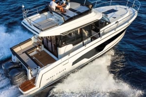 Jakarta: Auringonlaskun juhla- ja syntymäpäiväjahdit samppanjalla