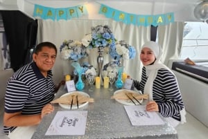 Jakarta: Auringonlaskun juhla- ja syntymäpäiväjahdit samppanjalla