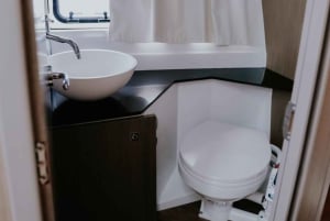 Jakarta: Privat yacht til Asha Resort med fiske og snorkling