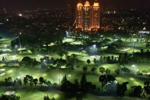 Jakarta: Senayan nattgolf med utsikt over byen og transport