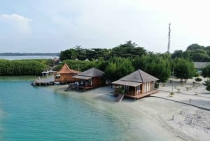 Jakarta: Thousand Island Tour with Canoeing and Snorkeling