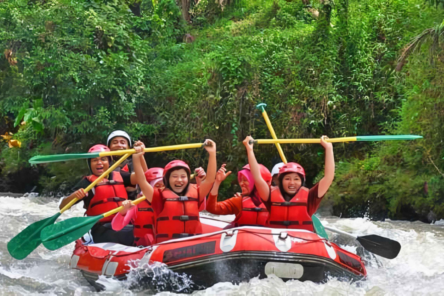 Excursion à Jakarta : Rafting Crusher & Jeux de Paintball