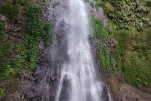 Jacarta: Passeio por vulcão, cachoeira e um belo vilarejo local