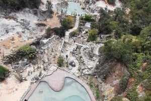 Jakarta : Cascades, volcan, cratère blanc, thé, source d'eau chaude