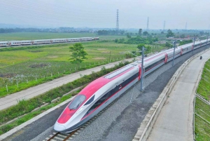 Jakarta: White Crater, Tea Plantation By fast Train