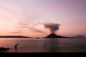 Krakatoa-vulkanen på en dagstur fra Jakarta