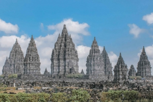 Yogyakarta : 3D2N Tour, Borobudur, Prambanan, Cirebon