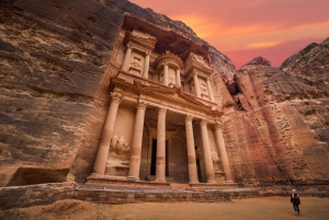 Tel Aviv: 2-Day Jerusalem, Bethlehem, and Petra Tour