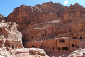 Tel Aviv: 2-Day Jerusalem, Bethlehem, and Petra Tour