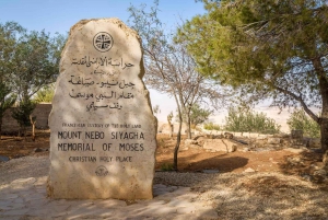 Resa till Madaba, Neboberget och Döda havet