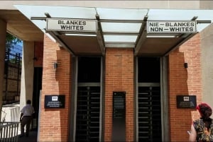 Visita al Museo del Apartheid y Soweto