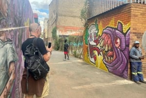 Couleurs de Johannesburg : Une visite des graffitis et de l'art de la rue