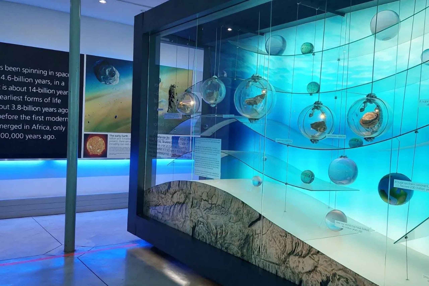 Village culturel, grottes de Sterkfontein et Maropeng