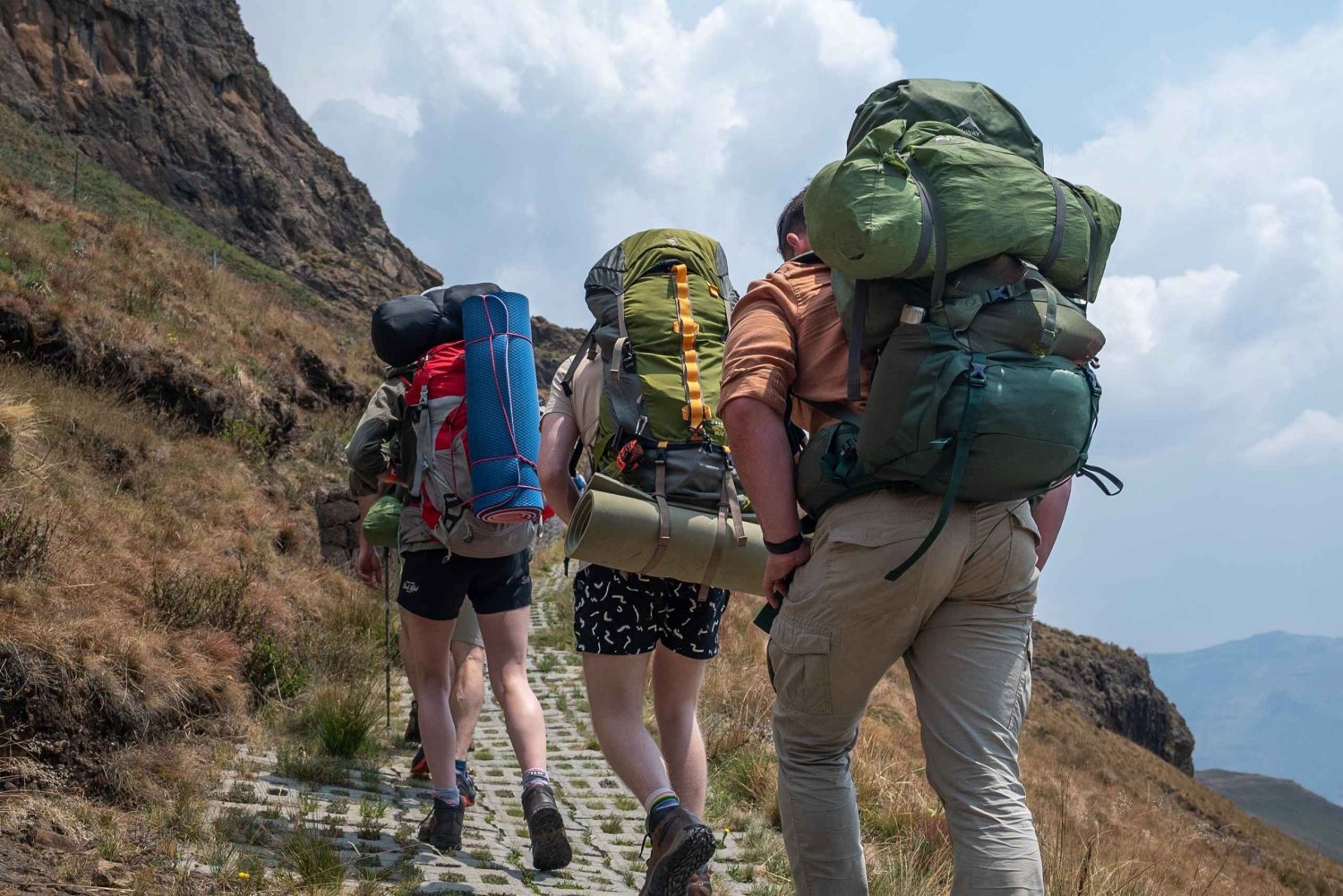 Drakensberg: 2-Day Amphitheatre Hike from Johannesburg