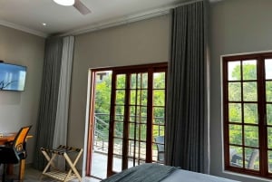 ヨハネスブルグ発: ヨハネスブルグ4日間＋クルーガー2日間サファリ