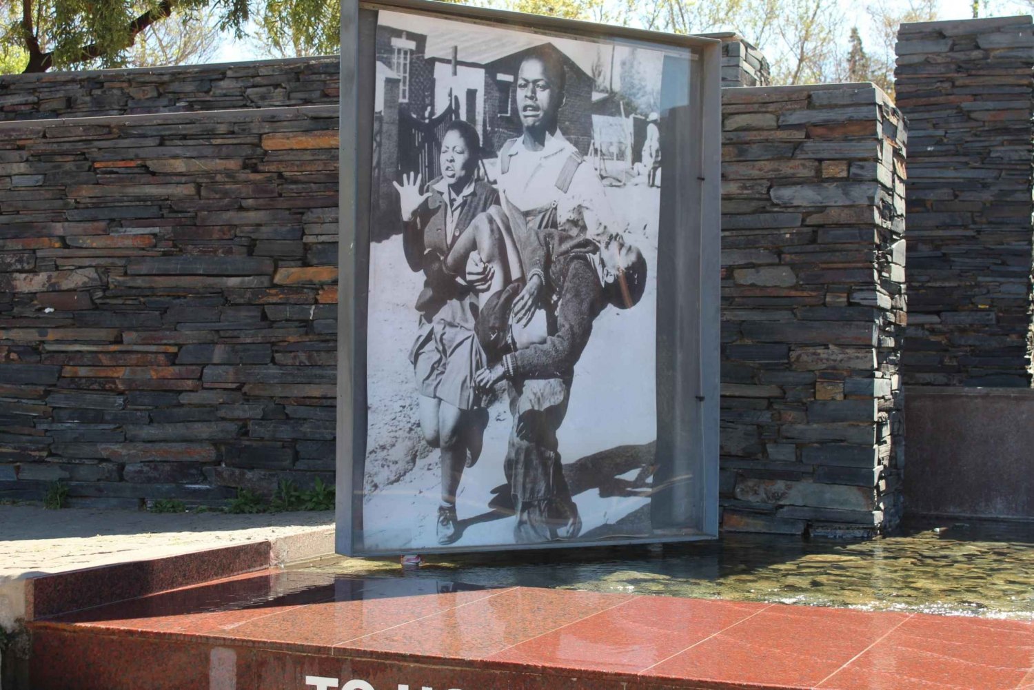 From Johannesburg: Pretoria, Soweto & Apartheid Museum Tour