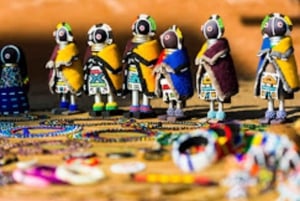 Hartbeespoort: Lesedi Village and Lion & Safari Park Tour