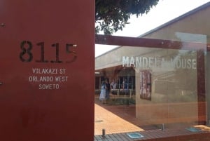 Joanesburgo, museu do Apartheid e passeio por Soweto. 8 horas.