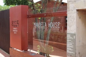 Johannesburg: (Apartheid Museum & Soweto Day Tour)