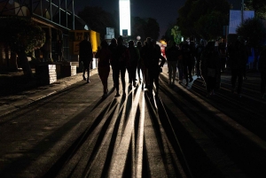 Johannesburg: City & Soweto Night Tour with Dinner & Drinks