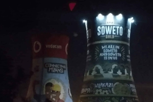 Johannesburg: City & Soweto Night Tour with Dinner & Drinks