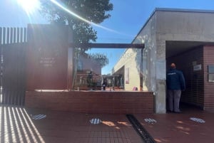 Johannesburg: Koko päivän kierros apartheid-museossa ja Sowetossa