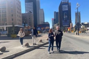 Johannesburg: Koko päivän kierros apartheid-museossa ja Sowetossa