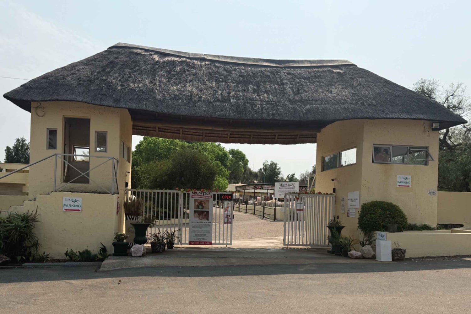 Johannesburg: Mapatiza Mine Guided Tour with Showroom