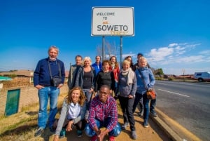 Johannesburg: Soweto Apartheid & Township Tour with Lunch