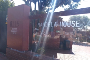 Johannesburg: Soweto Historical Tour with tuk tuk