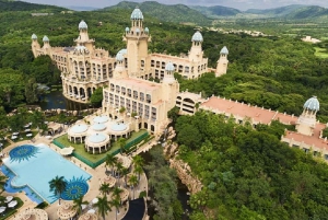 Pilanesbergin koko päivän jaettu safarikierros Sun Cityn vierailulla