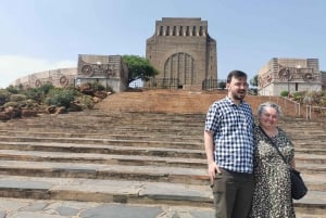 Pretoria Tour-Voortrekker Monument, Town, Union Buildings