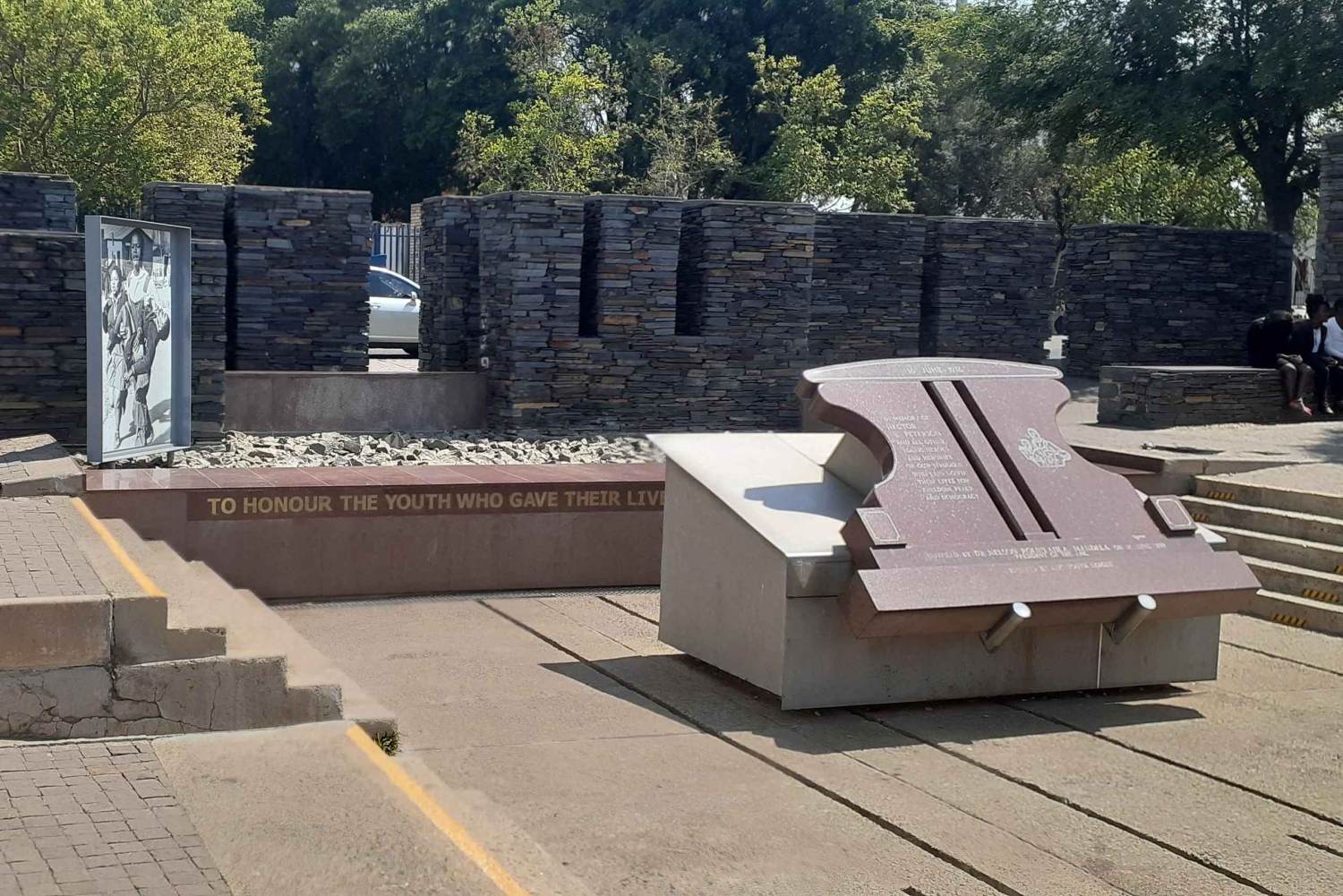 Soweton ja apartheid-museon kiertoajelu (puoli päivää)