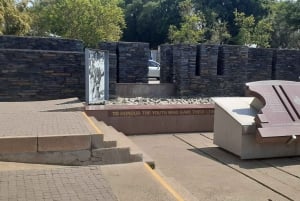 Soweto and apartheid museum tour(Half-day)
